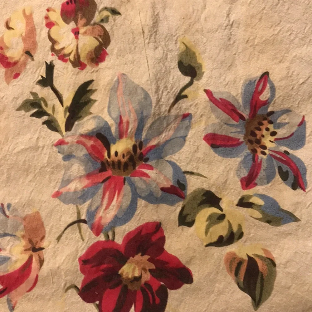 Rodeo Home Silk Floral Table Runner Ruffle Red Pink Roses Golden Yellow Cottage